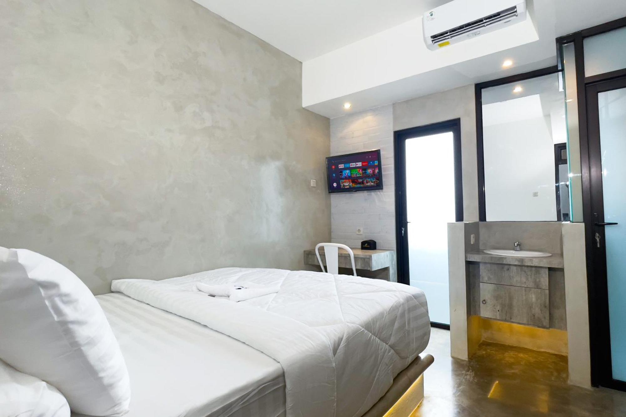 Dparagon Senopati Jakarta Exterior photo